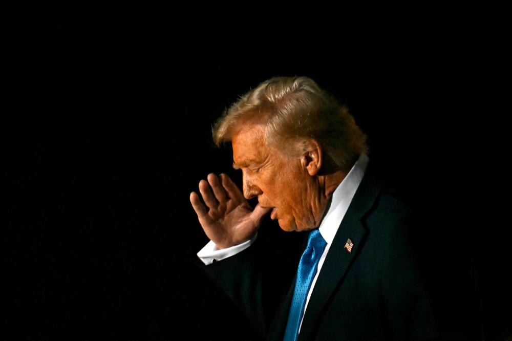 US judge temporarily blocks Trump from freezing federal funding US judge temporarily blocks Trump from freezing federal funding