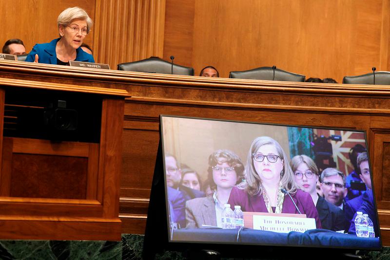 US senators ask SEC for Trump insider trading probe US senators ask SEC for Trump insider trading probe