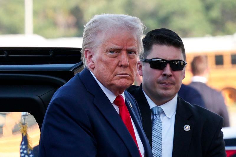 US stocks fall again ahead of Trump's April 2 tariffs US stocks fall again ahead of Trump's April 2 tariffs