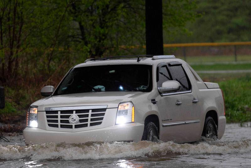 US storms, 'severe' flooding death toll climbs to 16
