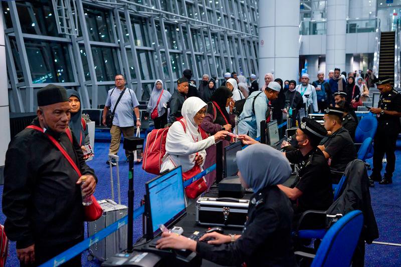 Umrah scam: MOTAC to study need for operators to have RM250,000 bank guarantee