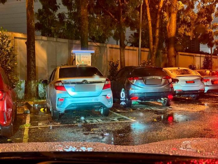 “Unfortunate situation when driving EV in KL” - Bezza and HR-V called out for parking in EV charging bays