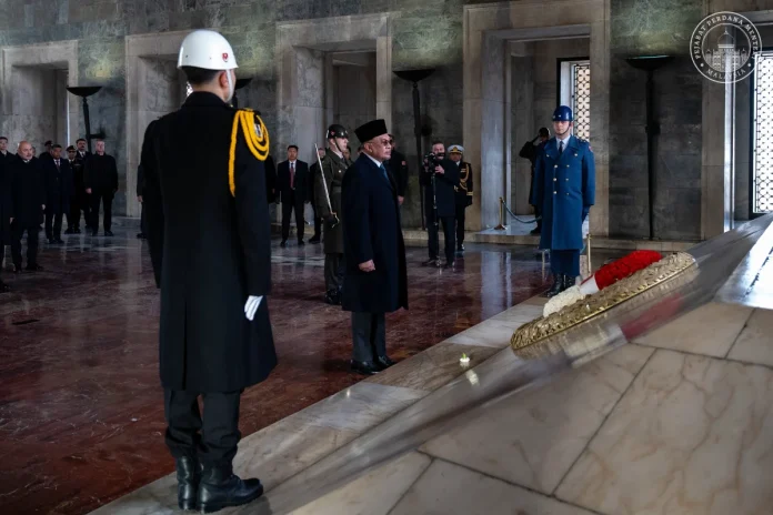 Upacara_di_makam_Ataturk_protokol_rasmi_lawatan_ke_Turkiye__kata_Anwar Upacara di makam Ataturk protokol rasmi lawatan ke Turkiye, kata Anwar