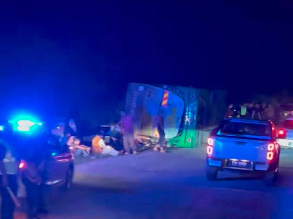 (Updated) Gerik crash: 15 killed in bus crash involving UPSI students in Gerik