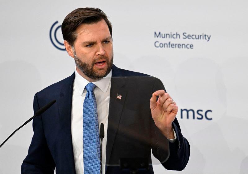 Vance tells Zelensky US wants 'lasting' peace Vance tells Zelensky US wants 'lasting' peace
