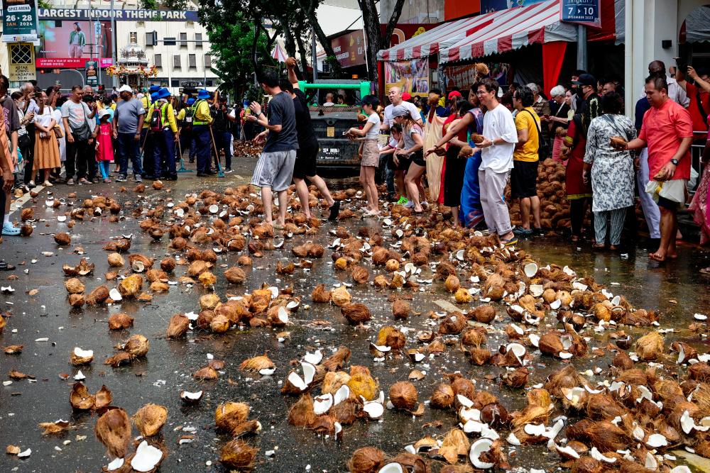 Vendors struggle with coconut shortage, price hikes ahead of Thaipusam