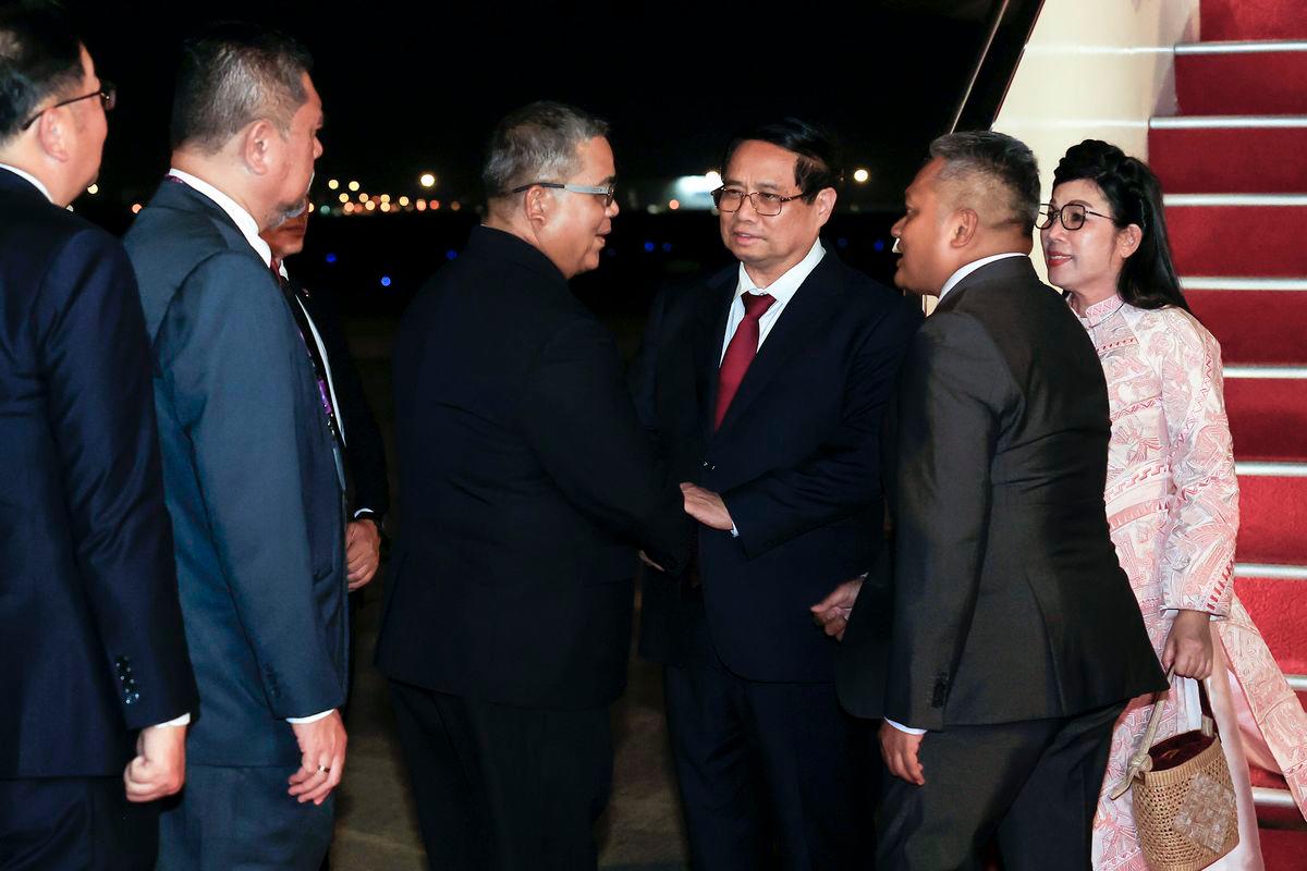 Vietnam PM Chinh arrives in Malaysia for official visit Vietnam PM Chinh arrives in Malaysia for official visit