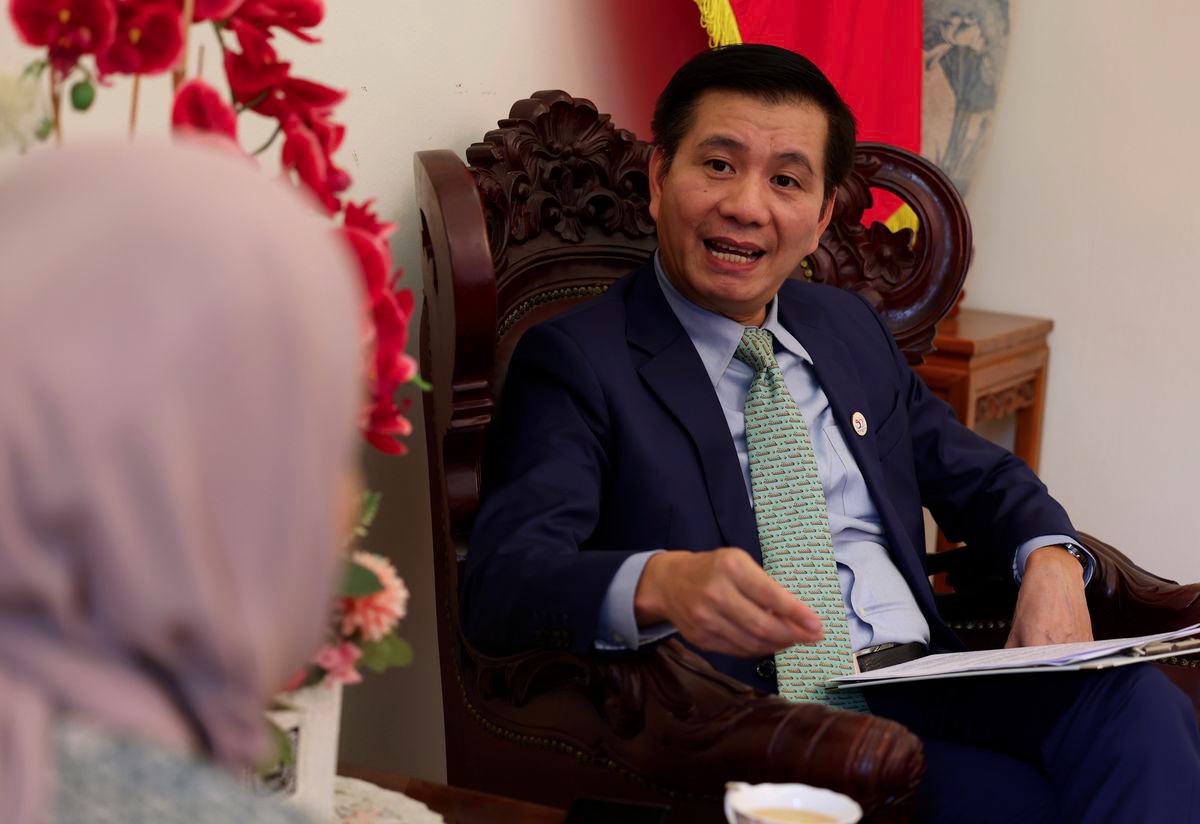 Vietnam pledges stronger ties with Malaysia as sole ASEAN strategic partner Vietnam pledges stronger ties with Malaysia as sole ASEAN strategic partner