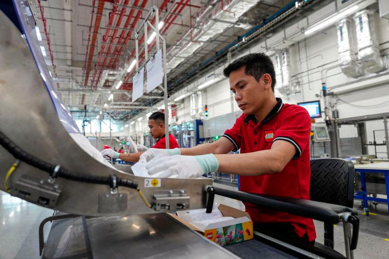 Vietnam says it will start trade talks with United States Vietnam says it will start trade talks with United States