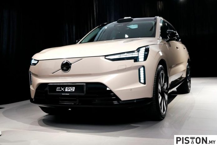 Volvo Car Malaysia opens bookings for EX90 and XC90
