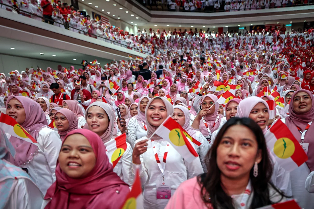Wanita_and_Puteri_UMNO_to_boost_social_media_presence_for_GE16 Wanita and Puteri UMNO to boost social media presence for GE16