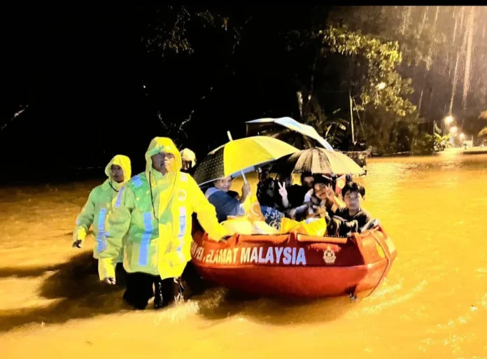 Waters_rise_to_6ft_at_riverine_longhouses Waters rise to 6ft at riverine longhouses