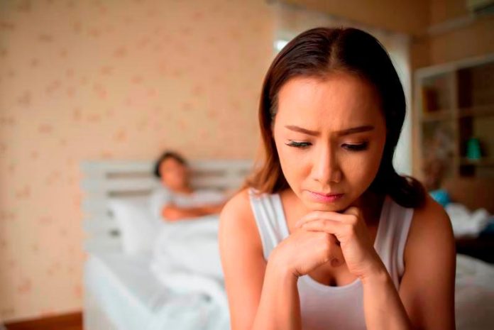 “We can’t even afford a yearly vacation” - M’sian anxious by husband’s RM7k salary, scared of living “like this”