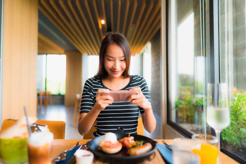 Woman takes down local food reviews, claiming they lack “effort”