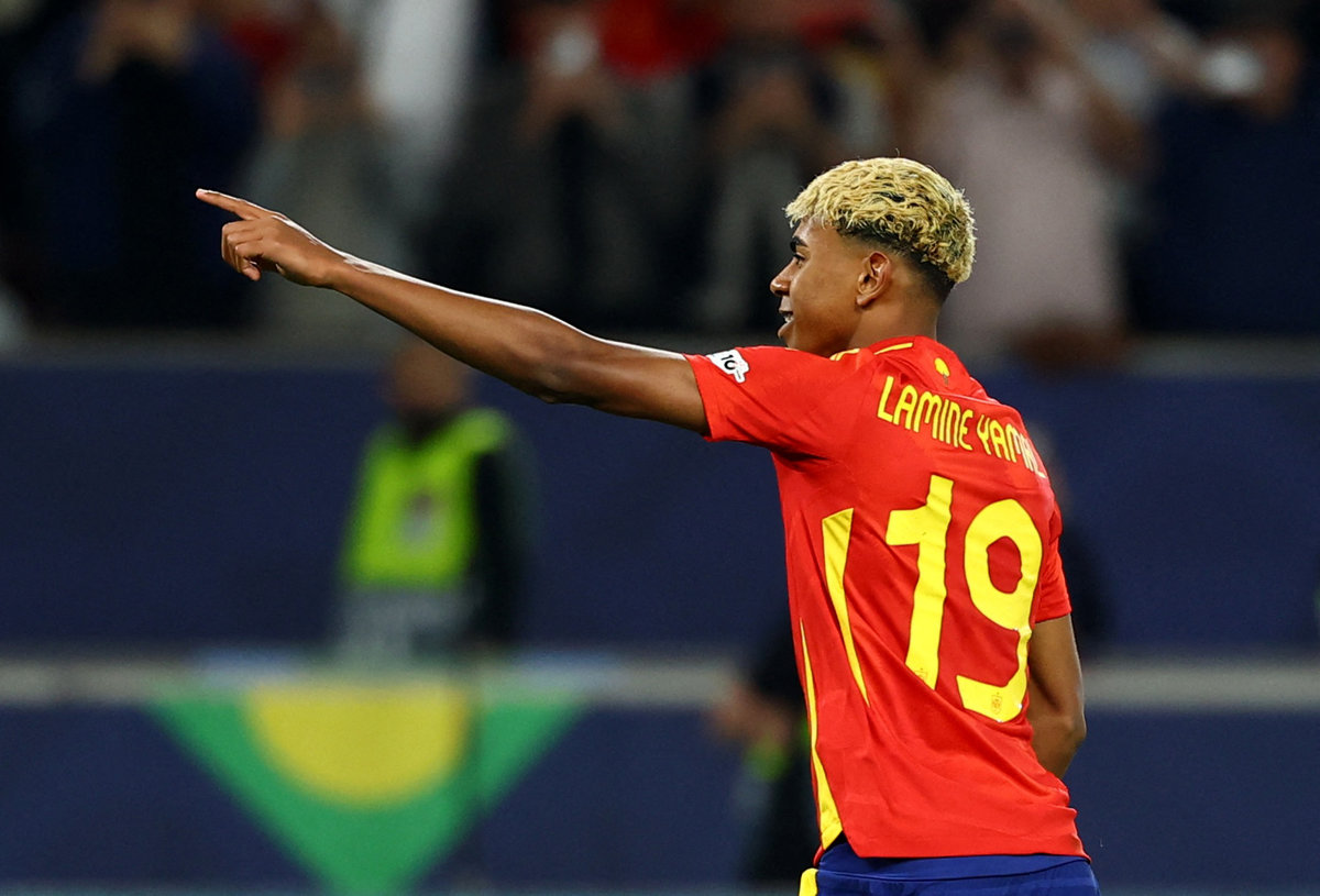 Yamal made big Ballon d'Or statement against France, says De la Fuente Yamal made big Ballon d'Or statement against France, says De la Fuente