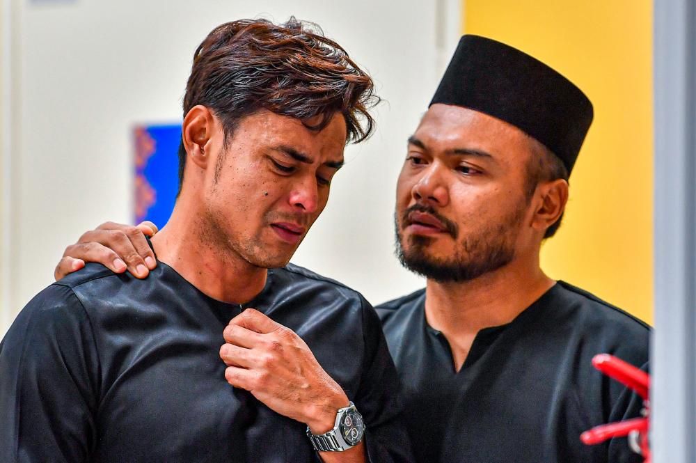 Zaquan Adha and Ayu Raudhah's infant son dies Zaquan Adha and Ayu Raudhah's infant son dies