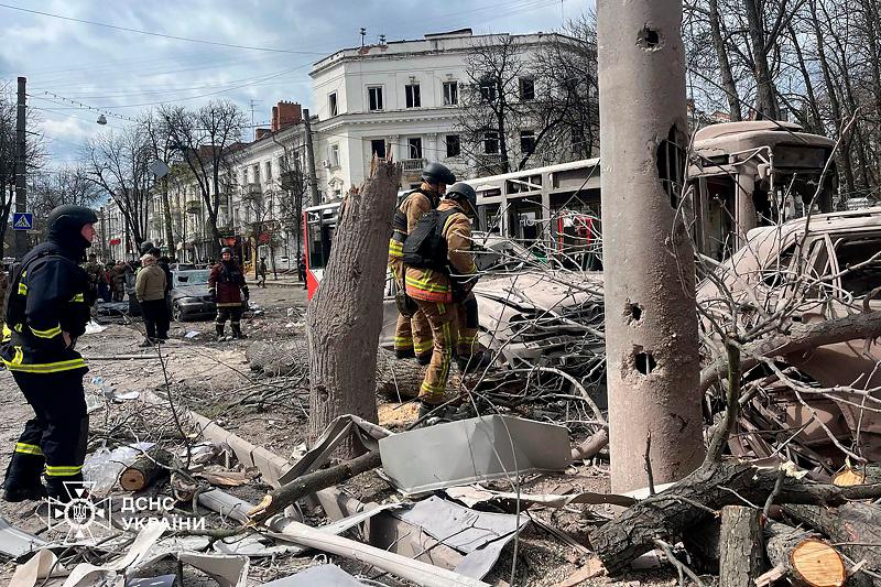 Zelensky urges Trump to visit Ukraine to see war devastation: CBS Zelensky urges Trump to visit Ukraine to see war devastation: CBS