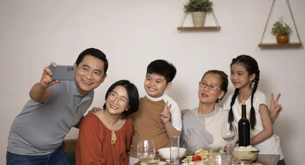Family gatherings: Why teens, young adults avoid them
