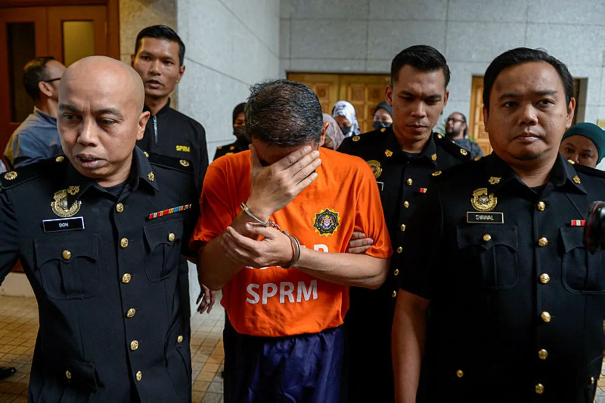 bekas-ptd SPRM sita 23 jam tangan Rolex RM2 juta di rumah isteri bekas PTD