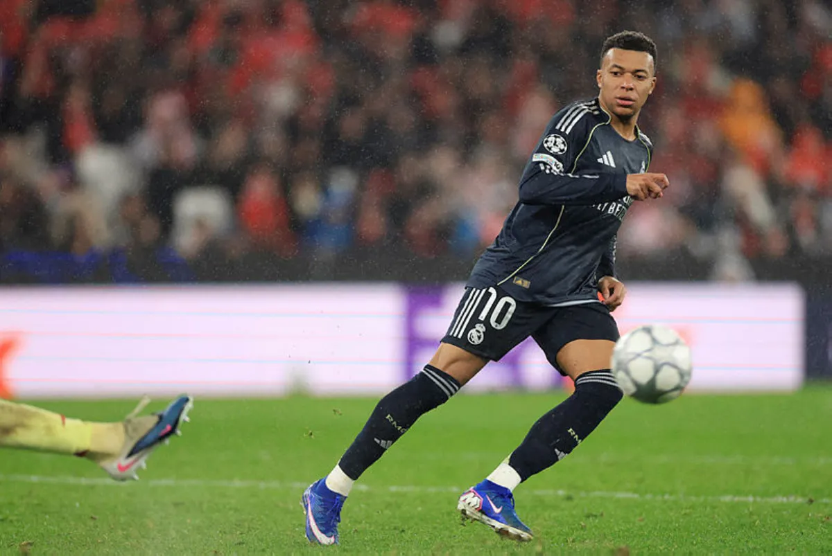 benfica-real-madrid 'We deserve this situation': Real Madrid's Mbappe after missing top eight