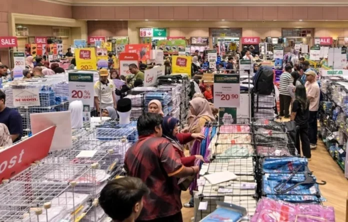 Malaysia sees early gains from stronger ringgit, shift in consumer spending trend emerges