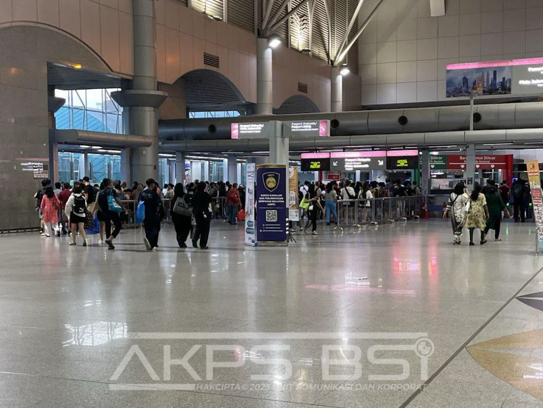 eGate glitch at Johor border disrupts foreign passport holders
