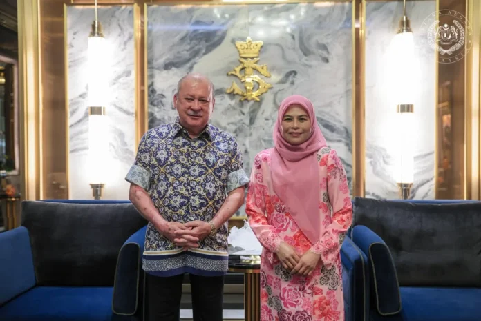 King grants audience to new Minister of Plantation and Commodities King grants audience to new Minister of Plantation and Commodities