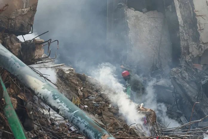 Death toll in Karachi mall fire climbs to around 50, official says