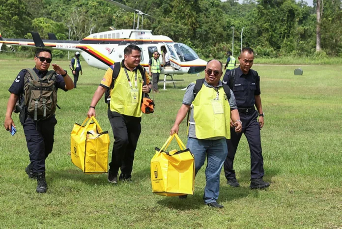 Pembukaan undi pos PRK Kinabatangan bermula di PPD Kinabatangan