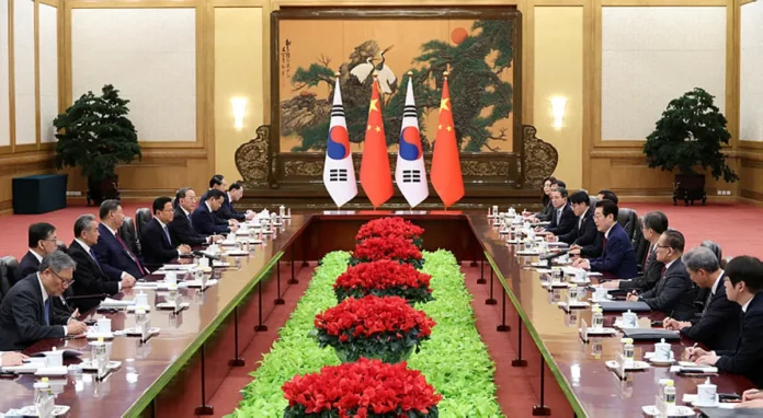 rtrmadp-3-china-southkorea Korea's Lee, in Beijing, says he seeks full restoration of China ties in 2026