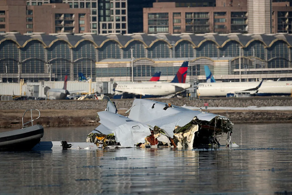 rtrmadp-3-usa-crash-american-airlines Fatal American Airlines jet, Army helicopter collision result of 'multitude of errors', NTSB members say