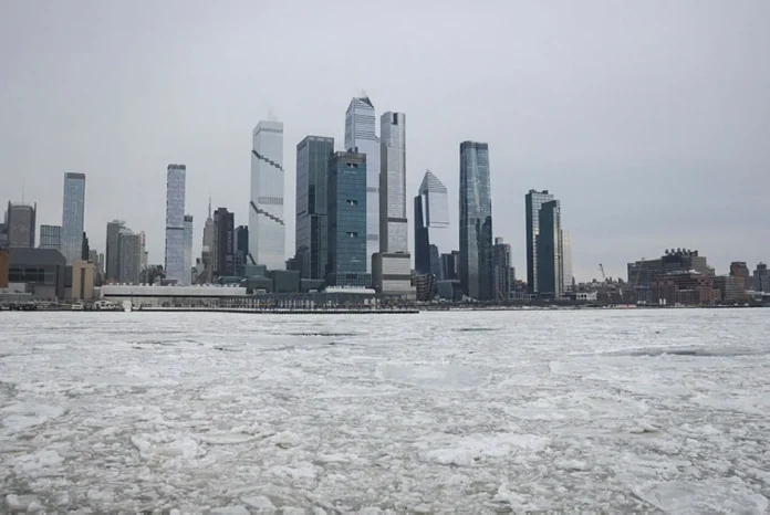 sa-weather-t697a7c8a-m800-x390f0868 Car slams into entrance of New York City synagogue, no injuries reported