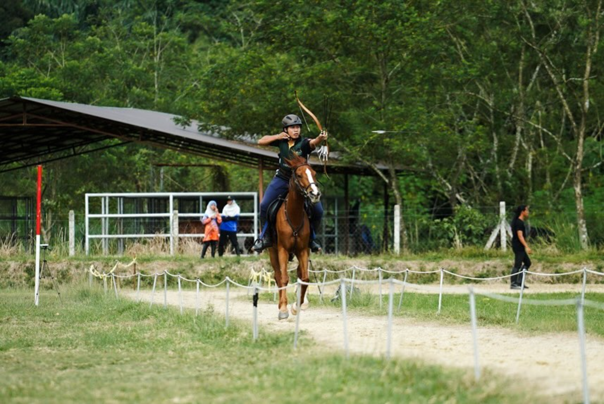 Riders practise horseback riding and archery at rimba riding club in seri kembangan. – pic from instagram @rimbdaridingclub