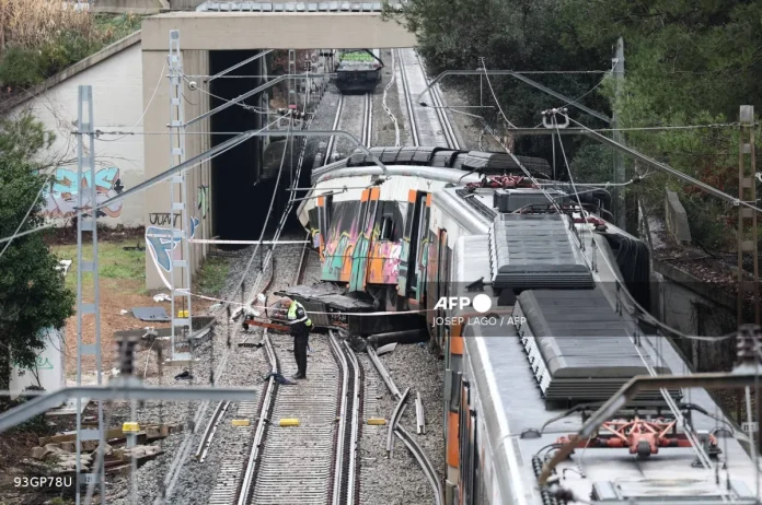 Spain train drivers call strike after deadly accidents