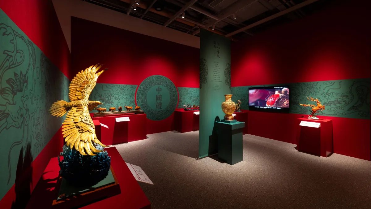 Galaxyart shines with the macau debut exhibition of copper art maestro zhu bingren