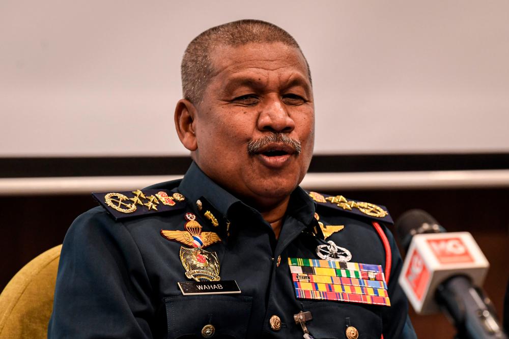 KP JBPM: Tiga helikopter bantu operasi menyelamat mangsa banjir Pantai Timur KP JBPM: Tiga helikopter bantu operasi menyelamat mangsa banjir Pantai Timur