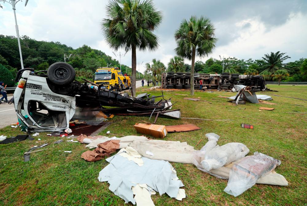  Two killed after trailer causes 14-vehicle accident in Putrajaya