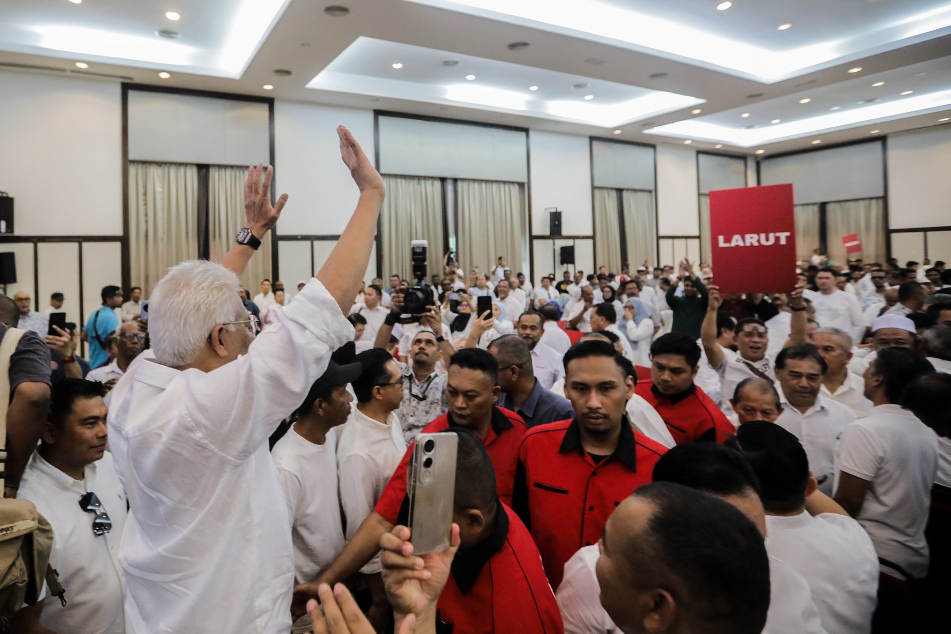 Hamzah declares war: “I’m your No. 1 enemy”