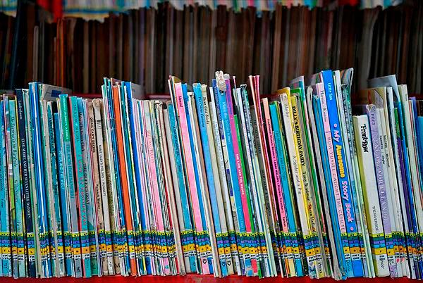 10,000 buku bernilai RM9 juta milik Gopal Sri Ram diserah kepada perpustakaan UM 10,000 buku bernilai RM9 juta milik Gopal Sri Ram diserah kepada perpustakaan UM