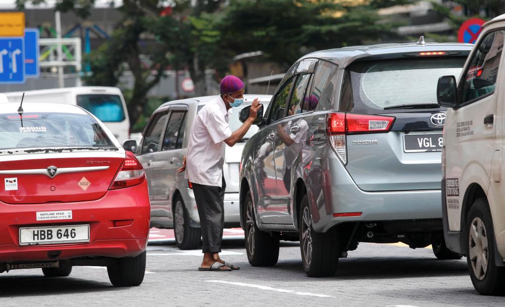 12-month old baby among 12 beggars detained in Kota Tinggi 12-month old baby among 12 beggars detained in Kota Tinggi