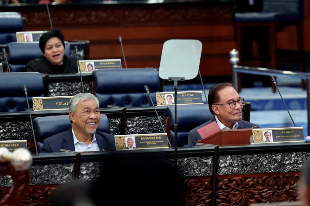12MP to benefit all; balancing physical, spiritual happiness: Ahmad Zahid 12MP to benefit all; balancing physical, spiritual happiness: Ahmad Zahid