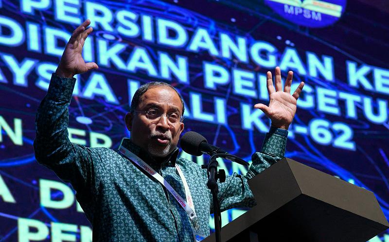 12 school reform resolutions to be presented to Anwar for consideration - Zambry 12 school reform resolutions to be presented to Anwar for consideration - Zambry