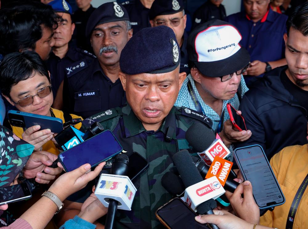 13 pemandu khayal ditahan di Johor
