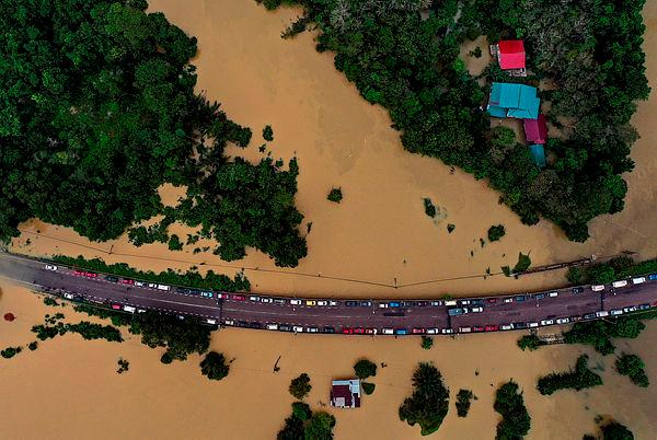 13 rivers in Terengganu exceed danger level 13 rivers in Terengganu exceed danger level