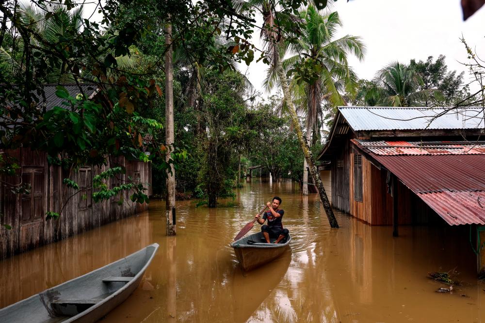 1,741 flood victims in Kelantan take shelter at 12 relief centres
