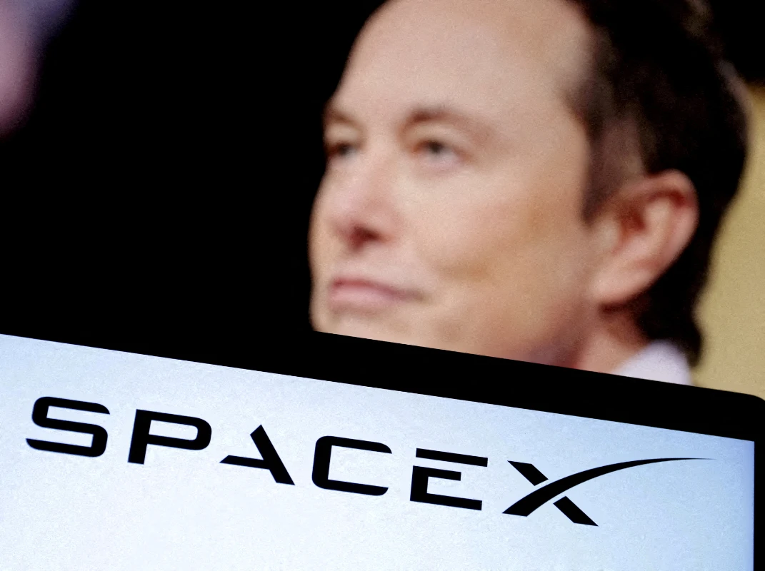 2026-02-06T000200Z_1981677799_RC289Y9DYAH6_RTRMADP_3_XAI-M-A-SPACEX-STRUCTURE