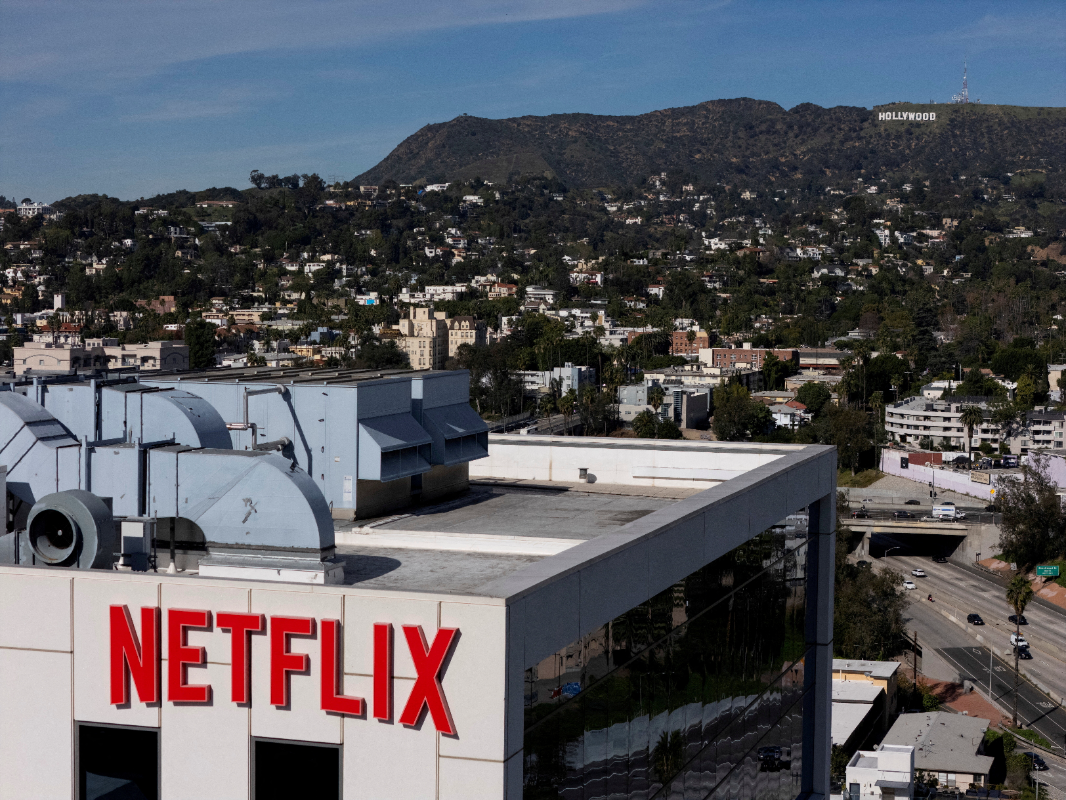 2026-02-06T195531Z_1398094485_RC225JARNKYL_RTRMADP_3_WARNER-BROS-DIS-M-A-NETFLIX-PROBE