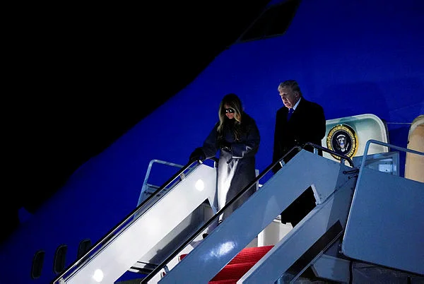 2026-02-17T014343Z_1185675965_RC2DNJAI2A5R_RTRMADP_3_USA-TRUMP_t6993b9e8_m600_x41e7317a (1) Trump official says US did not censor Colbert interview but is probing ABC's 'The View'