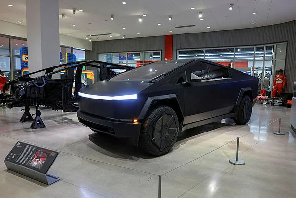 2026-02-20T041434Z_1969547062_RC2Z15AAR25L_RTRMADP_3_TESLA-USA-CYBERTRUCK_t6997d1ee_m600_xd0de9f7b Tesla unveils cheaper Cybertruck variant, cuts Cyberbeast price to drive demand