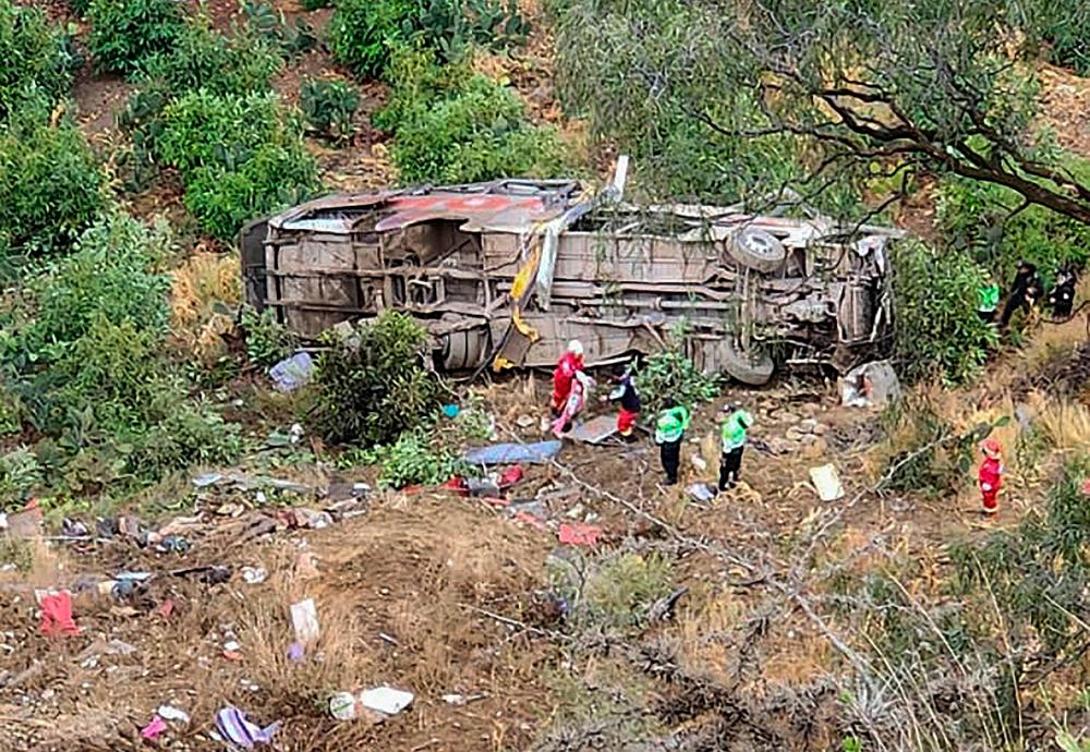 24 killed in Peru bus crash